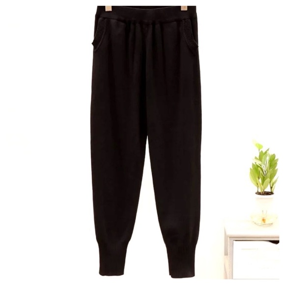 The Kinrey Hand Beaded Knit Sweater Set - Picture 4 of 13